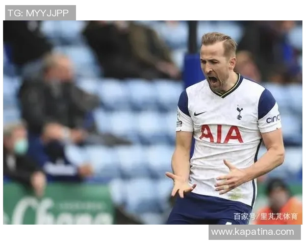 足球天才秋:从青涩少年到全球瞩目的绿茵新星 足球天才秋:从青涩少年到全球瞩目的绿茵新星