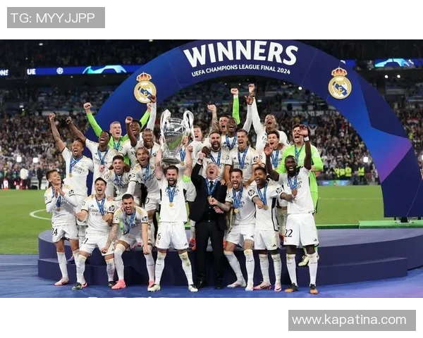 足球巨星扮演老人挑战自我 探索年龄与运动极限的边界 足球巨星扮演老人挑战自我 探索年龄与运动极限的边界