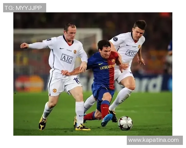 足球巨星与小球童绿茵场上的真情互动温暖瞬间 足球巨星与小球童绿茵场上的真情互动温暖瞬间