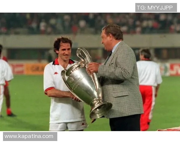 世界足坛最具灵活性的足球明星盘点:技艺超群的球场魔术师 世界足坛最具灵活性的足球明星盘点:技艺超群的球场魔术师