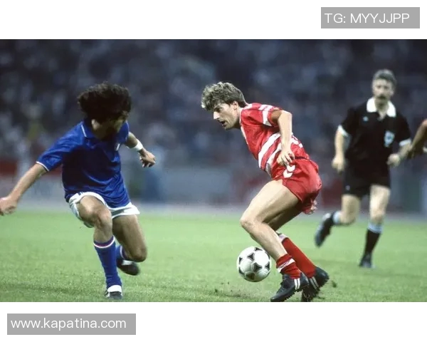 丹麦足球球星的荣耀与传奇故事全面解析 丹麦足球球星的荣耀与传奇故事全面解析